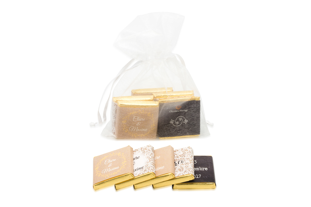 Sachet organza remplis de 5 chocolats personnalisés Thème dentelle chic